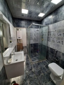 Villa suvalan. Şüvəlanda qəsəbəsində, 1 mərtəbəli, ümumi tikili sahəsi 200 kv-m, -10