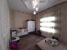 Villa suvalan. Şüvəlanda qəsəbəsində, 1 mərtəbəli, ümumi tikili sahəsi 200 kv-m, -20