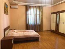 Bilgah villa on Mir Jalal street, completely new 3-storey, -10