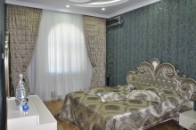 Binede Azpetrol yaninda 2 mertebe ev almaq, -7