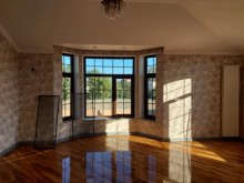 Mərdəkanda dəniz mənzərəli əla təmirli villa satılır, -5