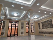 Mərdəkanda dəniz mənzərəli əla təmirli villa satılır, -17
