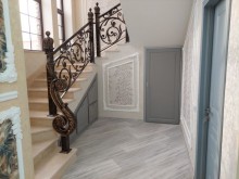 Mərdəkanda dəniz mənzərəli əla təmirli villa satılır, -18