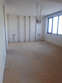 BİLGƏH qəsəbəsində, 4-cü dalanda dənizə 400 metr məsafədə bag evi, -8
