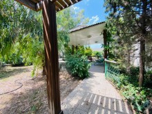 Suvelanda   15 sot torpaq sahesinde 2 mertebeli villa satilir, -2