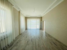 Merdekan villa Bravo marketden 500 metr mesafede, -17