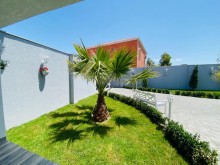 Mərdəkanda Bravo marketə çox yaxın müasir dizaynda villa satılır, -4