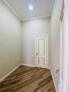 Mərdəkanda Bravo marketə çox yaxın müasir dizaynda villa satılır, -16