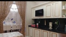 Qosa qalanin yaninda 3 mertebeli villa satilir, -5