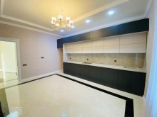 Merdekanda Bravo marketde 7-8 deqiqe avtomobil yolu olan villa, -11