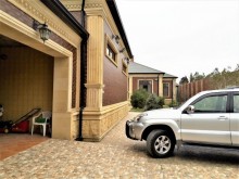 Şüvalan Parkdan dəniz yolunda 1 mərtəbəli qapalı hovuzlu və əşyalı villa satılır, -4