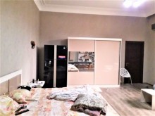 Şüvalan Parkdan dəniz yolunda 1 mərtəbəli qapalı hovuzlu və əşyalı villa satılır, -16