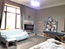 Şüvalan Parkdan dəniz yolunda 1 mərtəbəli qapalı hovuzlu və əşyalı villa satılır, -17