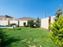 The villa in Merdekan is located on Bravo market road, -4