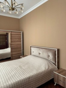 Hurry up to buy a 3-storey furnished villa garden house in Baku, -8