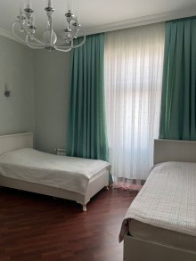 Hurry up to buy a 3-storey furnished villa garden house in Baku, -12
