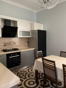 Hurry up to buy a 3-storey furnished villa garden house in Baku, -15