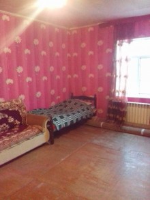 House for sale near Evgur market, Gala settlement, Baku, -8
