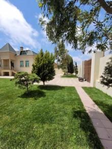 Bakı şəhəri Şüvəlan-Qala yolunda 2 mərtəbəli 6 otaqlı bağ evi satılır, -6
