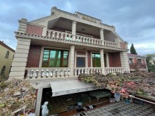 pluton-restorani-yaxinliginda-2-mertebe-mansardli-villa-satilir-s