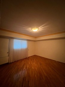Buy a house/villa near the National Guar, -8