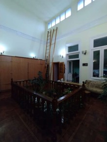 Sale Old building, -14