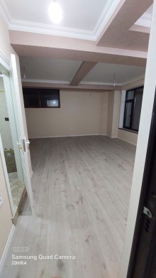 Bakıxanovda yaşayış evi və obyekt kimi yarali mulk satilir, -14