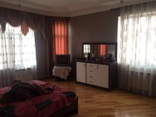 Arablinka 271№ məktəbin yaxınlığı heyet evi satilir, -2