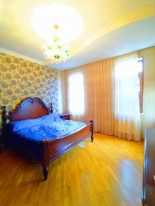 Bakixanovda  elit küçələrin birində Villa satılır, -6