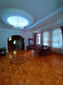 Bakixanovda  elit küçələrin birində Villa satılır, -12