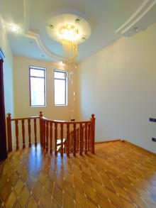 Bakixanovda  elit küçələrin birində Villa satılır, -13