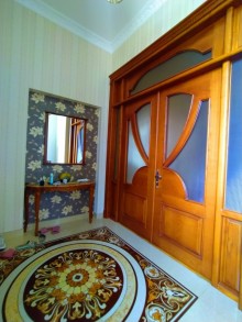 Bakixanovda  elit küçələrin birində Villa satılır, -18