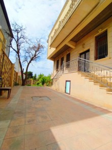 Bakixanovda  elit küçələrin birində Villa satılır, -19