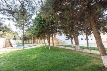 Badamdarda 4 mərtəbəli tam təmirli villa ev, -2