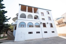 Badamdarda 4 mərtəbəli tam təmirli villa ev, -4