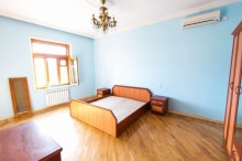Badamdarda 4 mərtəbəli tam təmirli villa ev, -8