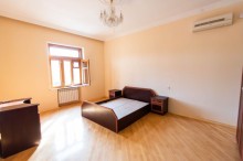 Badamdarda 4 mərtəbəli tam təmirli villa ev, -10
