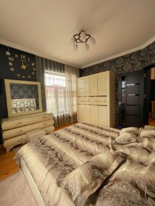 Şüvəlanda 12 sot həyətdə 2 mərtəbəli, -14