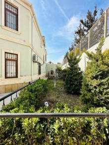 Şüvəlanda 2 mertebe + mansarli bag evi satilir, -3