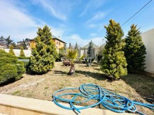 Şüvəlanda 2 mertebe + mansarli bag evi satilir, -4