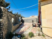 Merdekan qesebesinde 26 sot torpaq sahesinde Həyət evi, -10