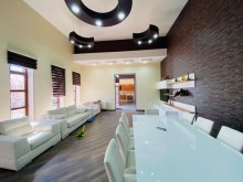 Merdekanda Bravo marketden 800 metr arali Villa, -18