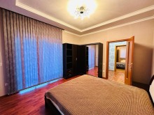 Bakı şəhəri Mərdəkan qəsəbəsində "Qızıl Qum" bağlarında villa ev satılır, -14