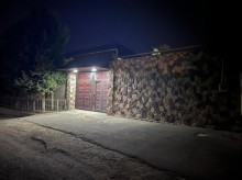 Merdekan qesebesi sentral yola yaxin Həyət evi, -5