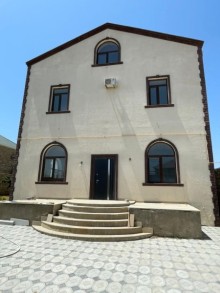 Şüvəlan Gülçülük savxozunda bag evi, -2