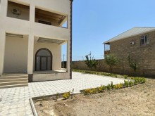 Şüvəlan Gülçülük savxozunda bag evi, -4