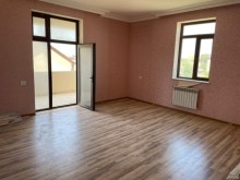 Şüvəlan Gülçülük savxozunda bag evi, -12