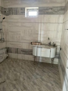 Şüvəlan Gülçülük savxozunda bag evi, -13
