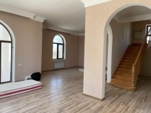Şüvəlan Gülçülük savxozunda bag evi, -18