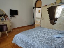 Sale Cottage, -8